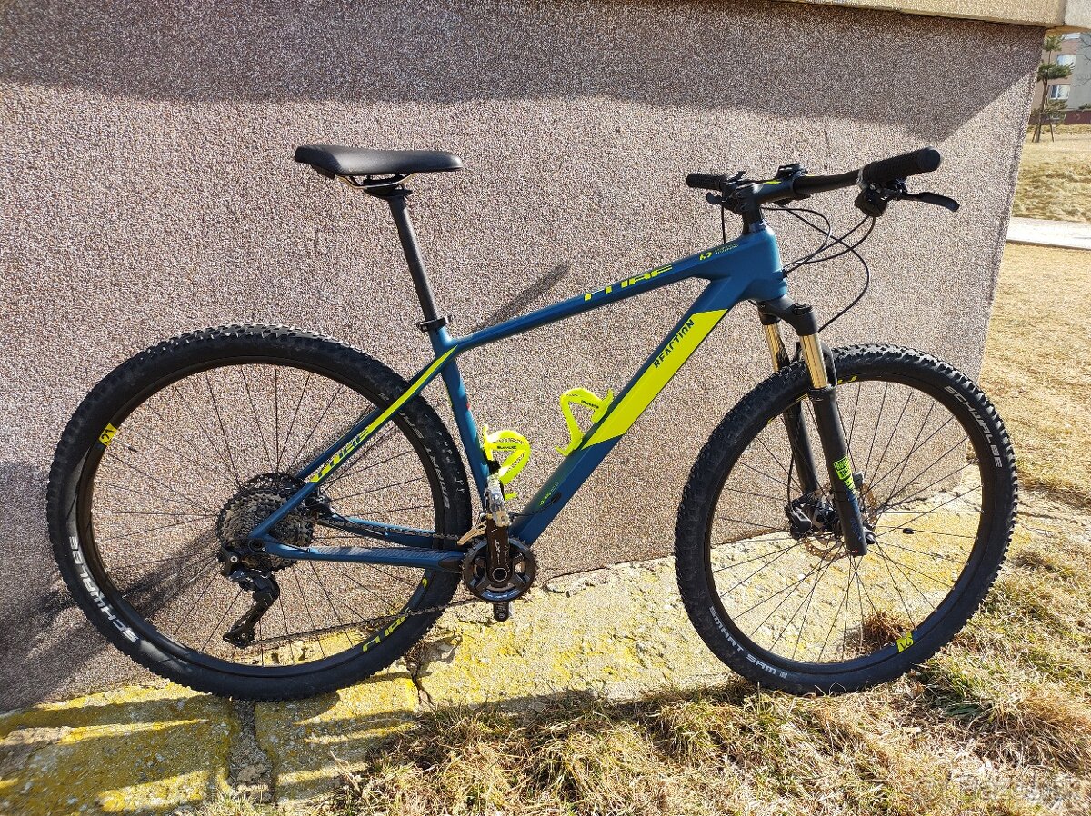 Cube reaction C:62 blue