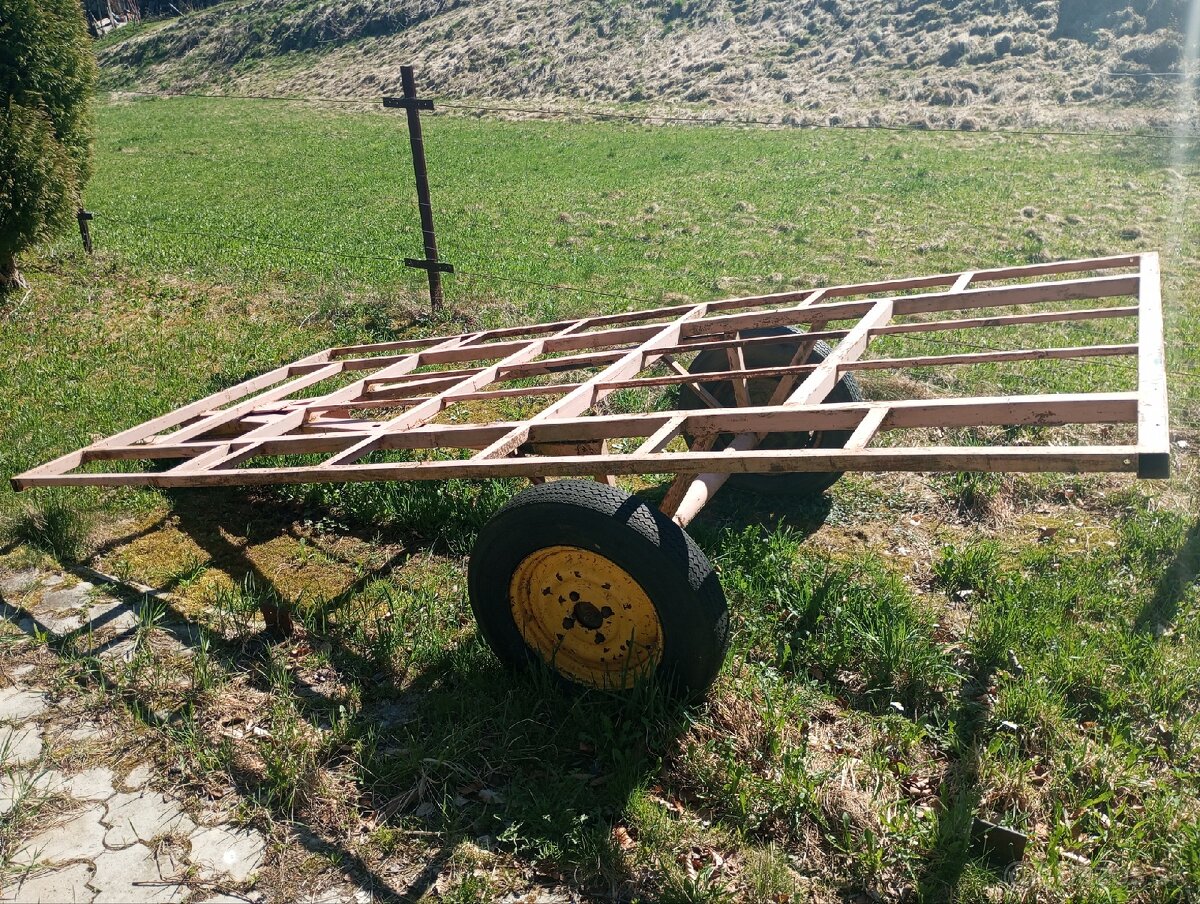 Vlečka za traktor