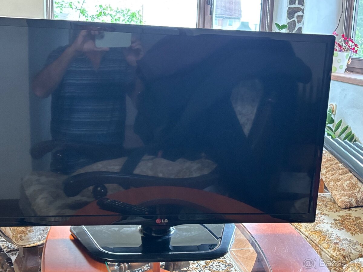 Televizor LG 80cm