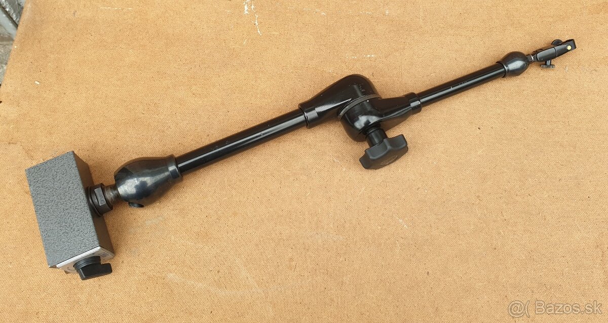 Stojanček magnetický