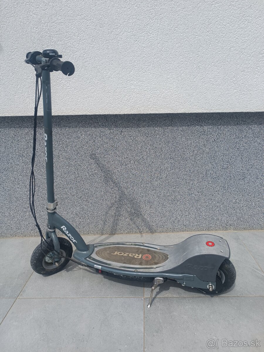 Razor e300