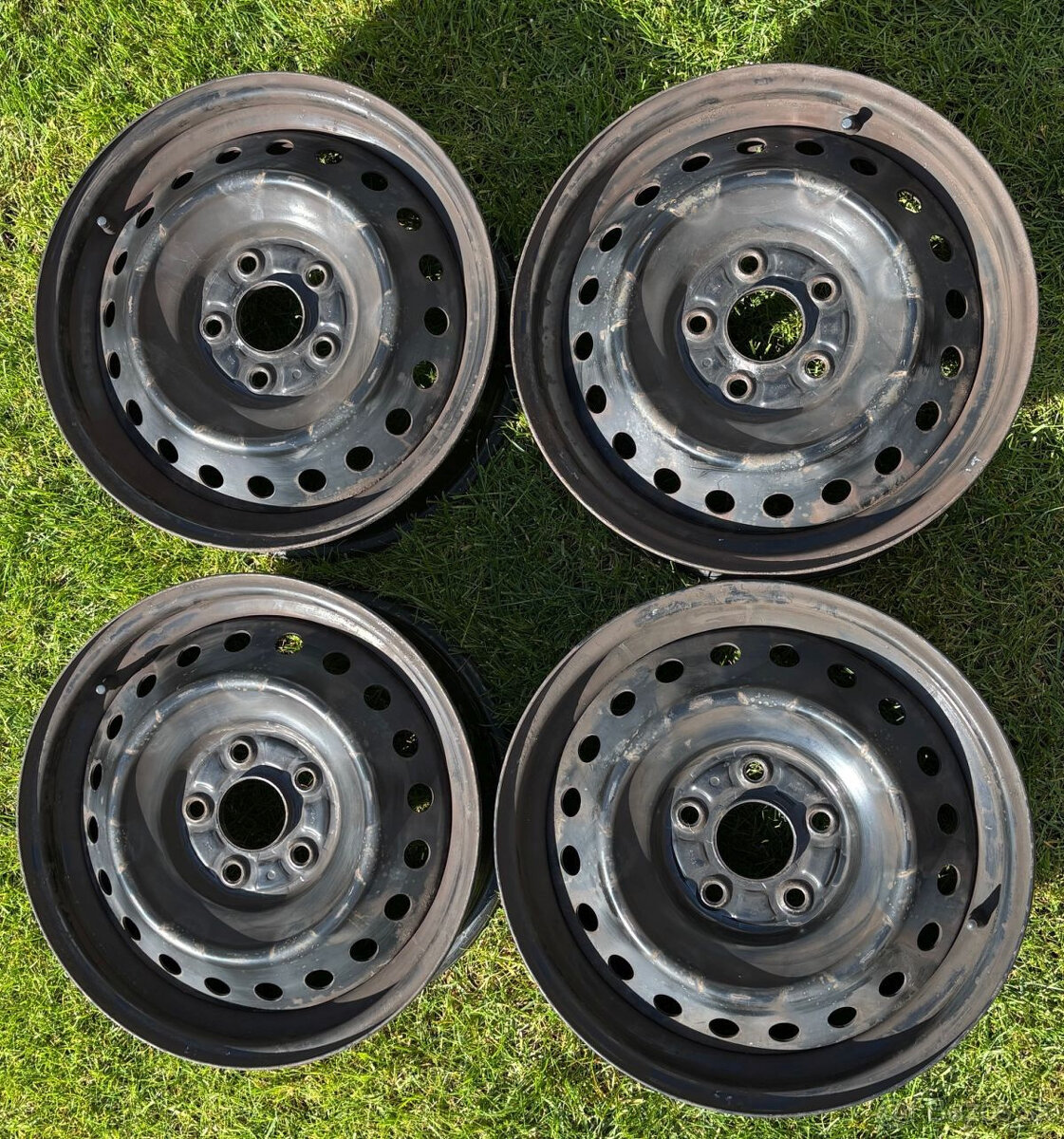 Predam - 4x plechove disky Honda Civic
