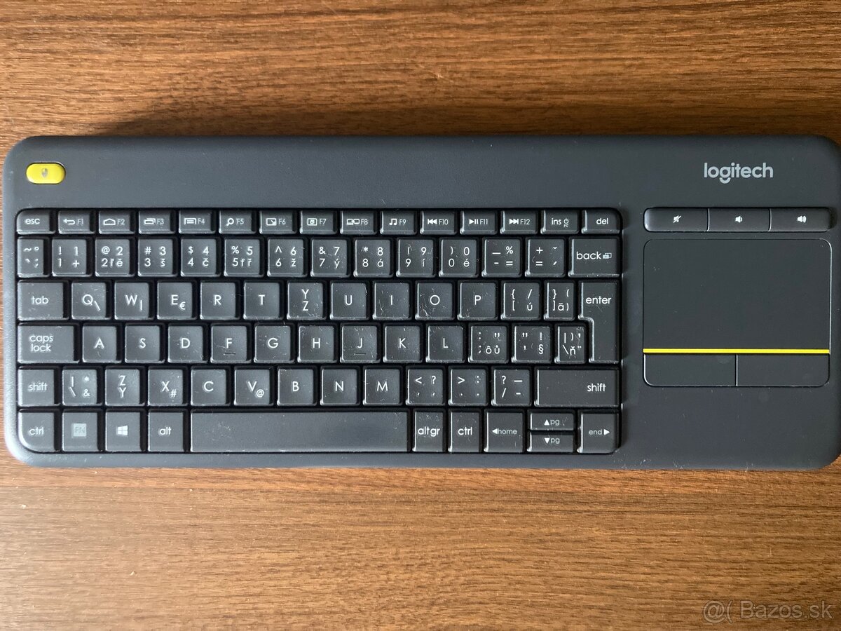 Logitech wireless touch keyboard K400 Plus cz