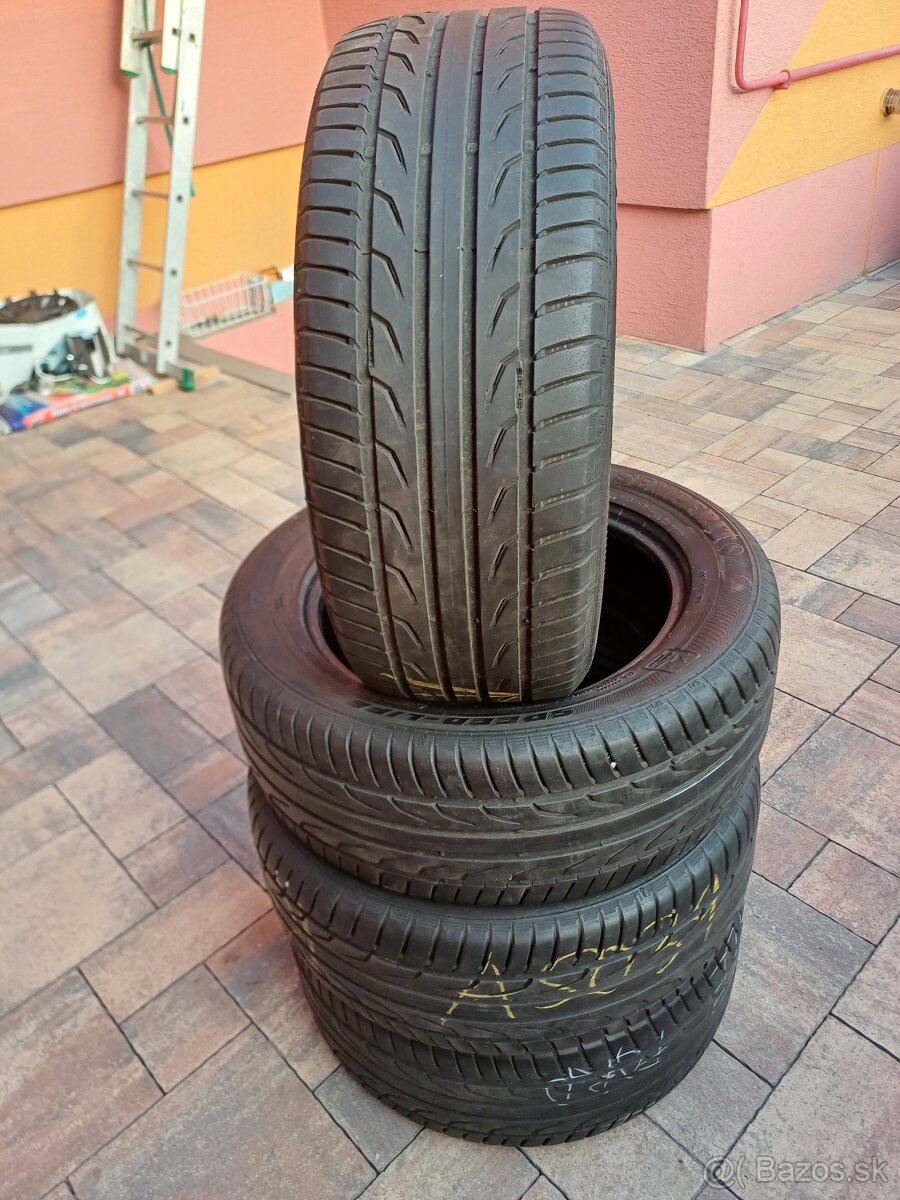 letné pneu.Semperit--235/55/17-99V