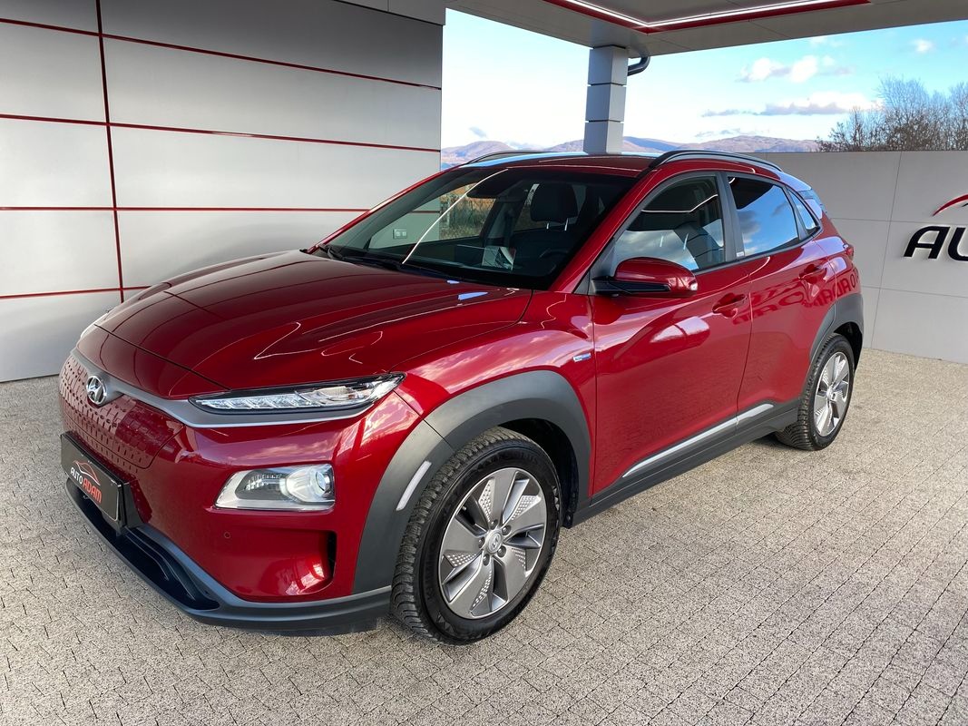 Hyundai Kona Electric 150kW Premium+ 64 kWh ZÁRUKA 11/2025
