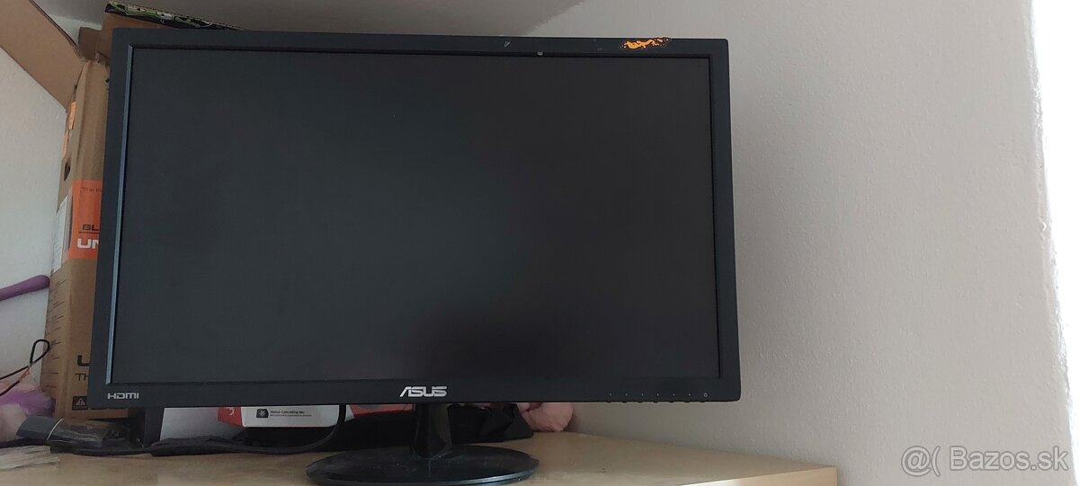 Low end herný pc + 24' monitor
