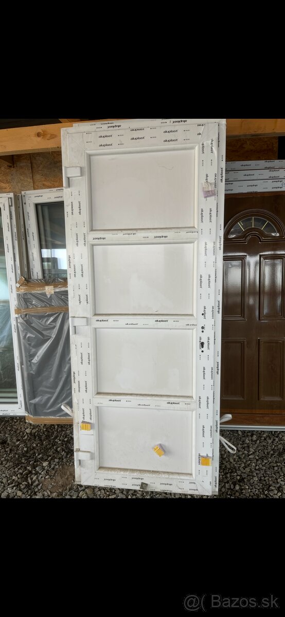 Plastove vchodové dvere aluplast