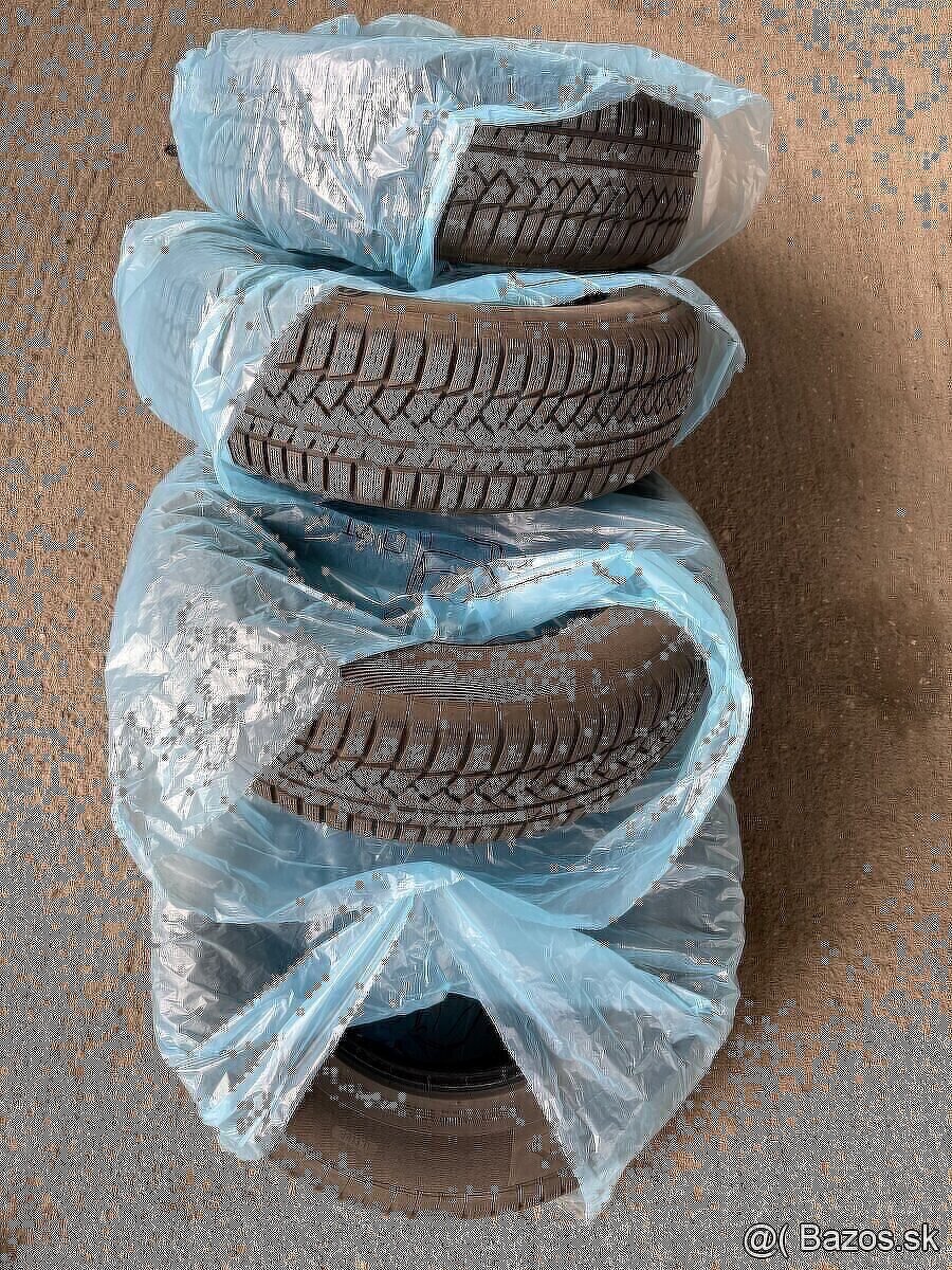 215/70 R16 Continental M+S sada