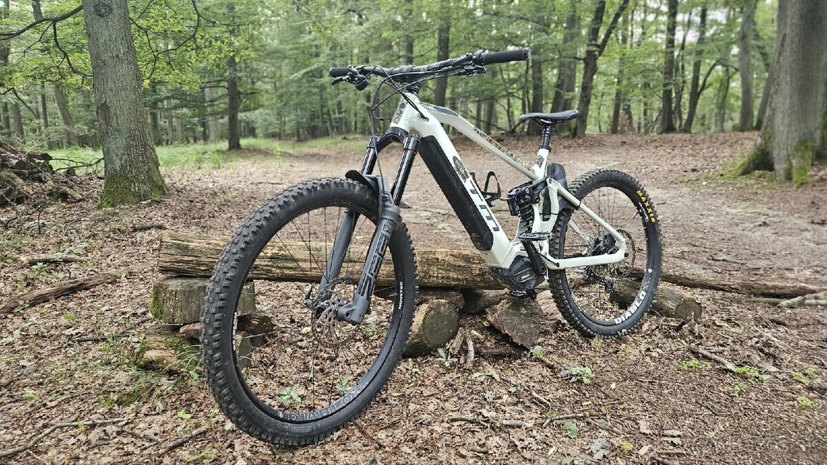 CTM Switch PRO custom mullet, len 1300km, v záruke