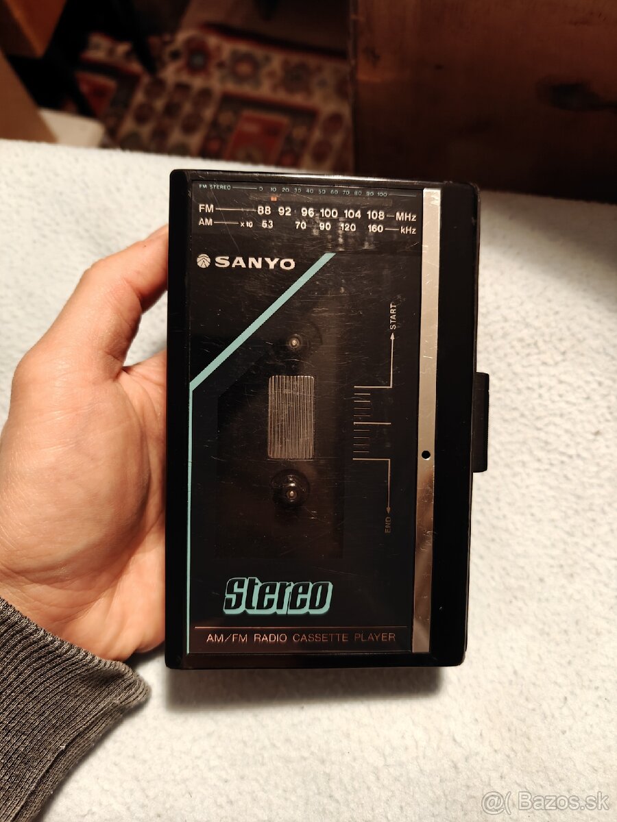 Sanyo Walkman MGR66 stereo radio