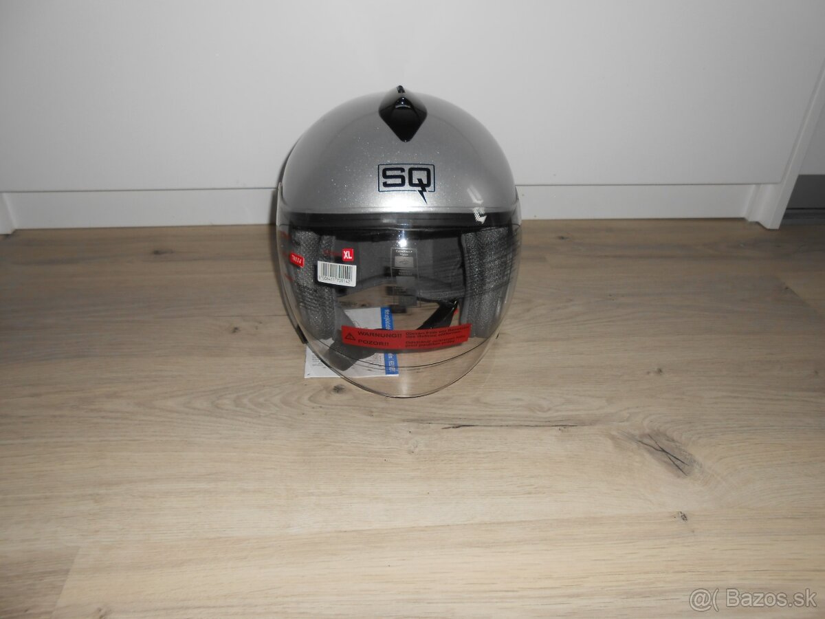 Predam novu moto prilbu na skutrik znacky SQ o velkosti XL