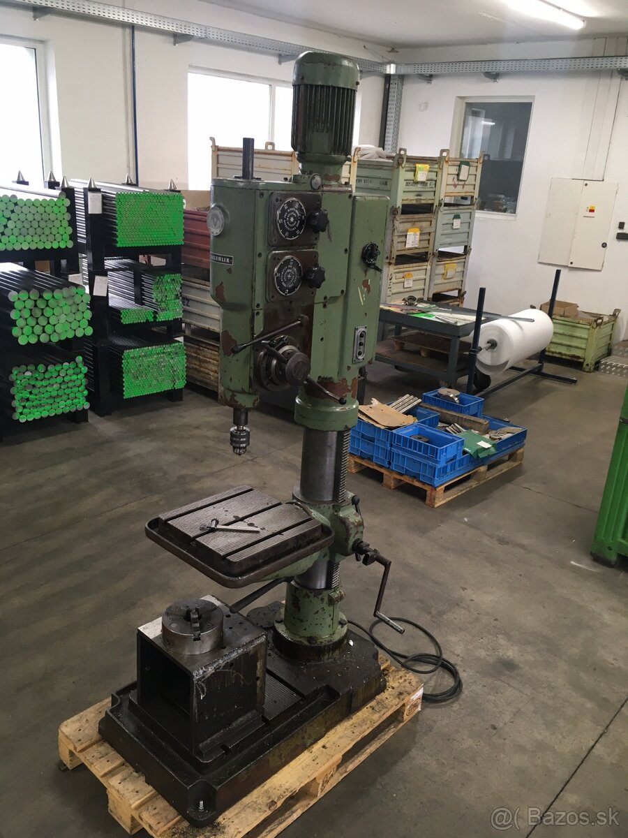 Stojanová vŕtačka