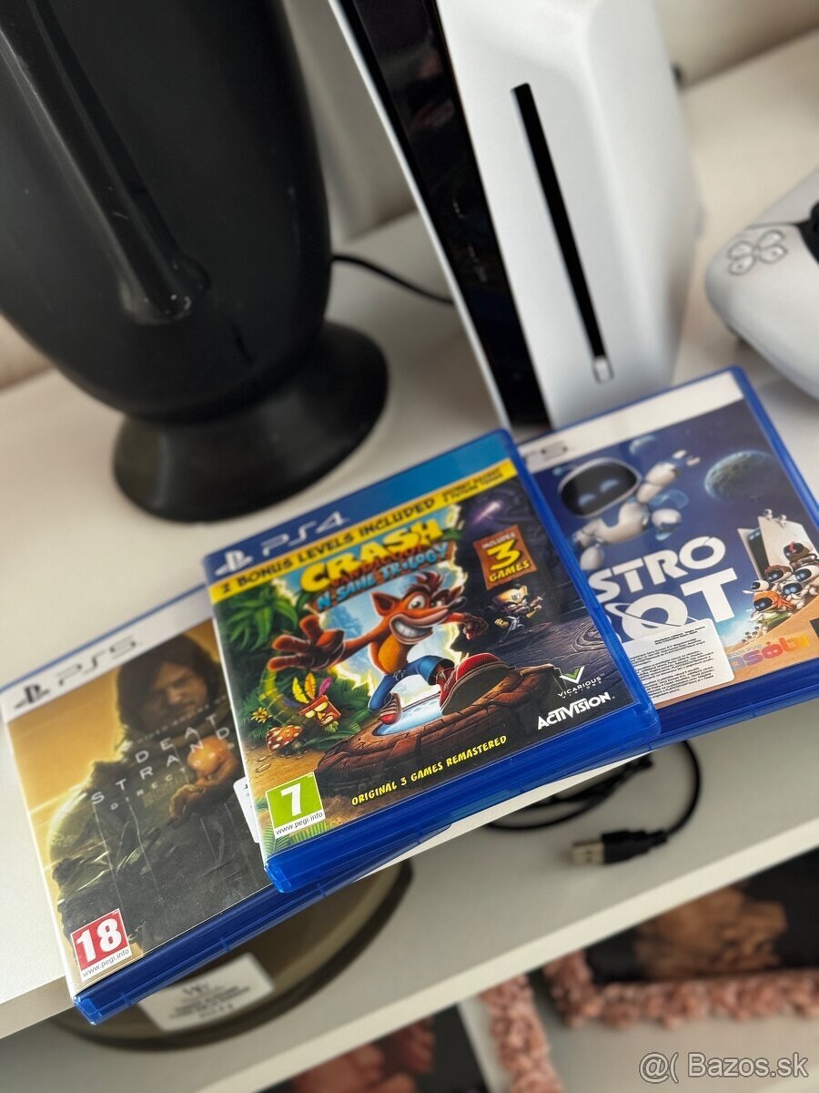 PS 5 hra death stranding a astro bot