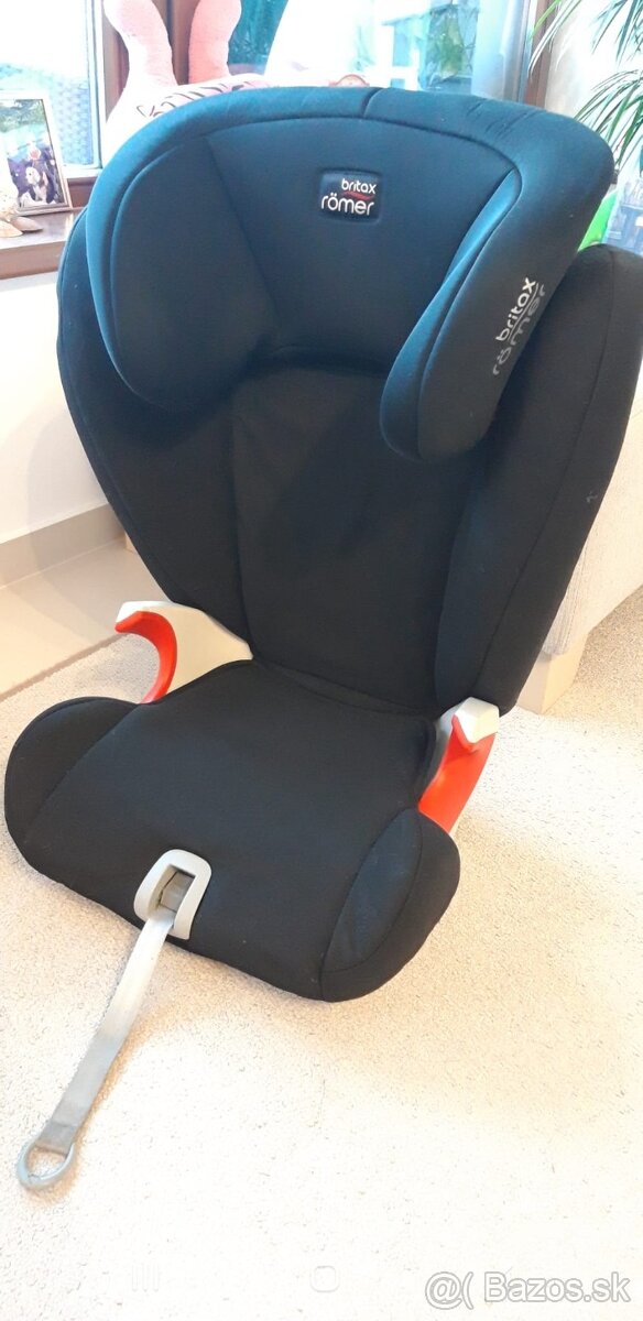 Predam 2 autosedacky Britax Romer+prislusenstvo
