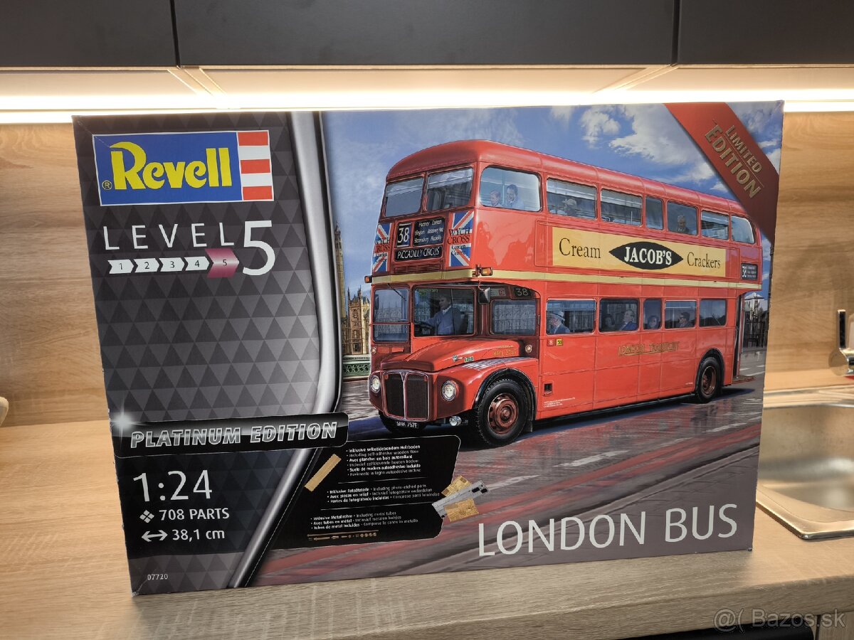 Revell model 1:24 - London Bus