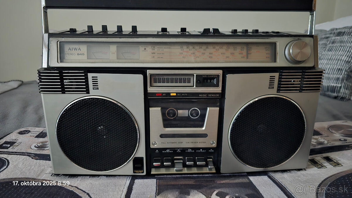 AIWA 945