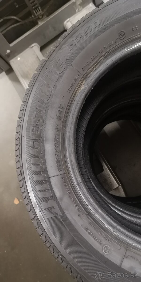 175/70R14 84T