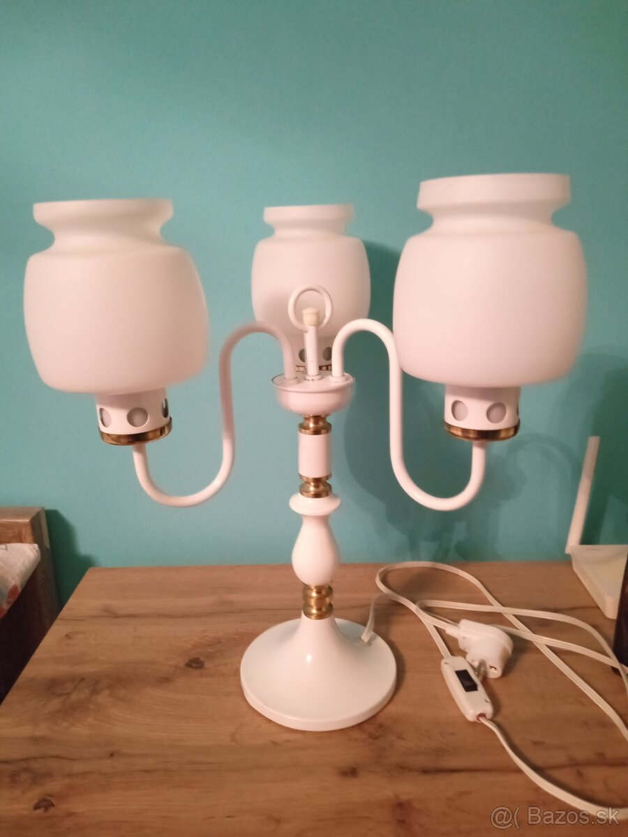 Predám retro lampu Drukov Brno cena 110 eur.