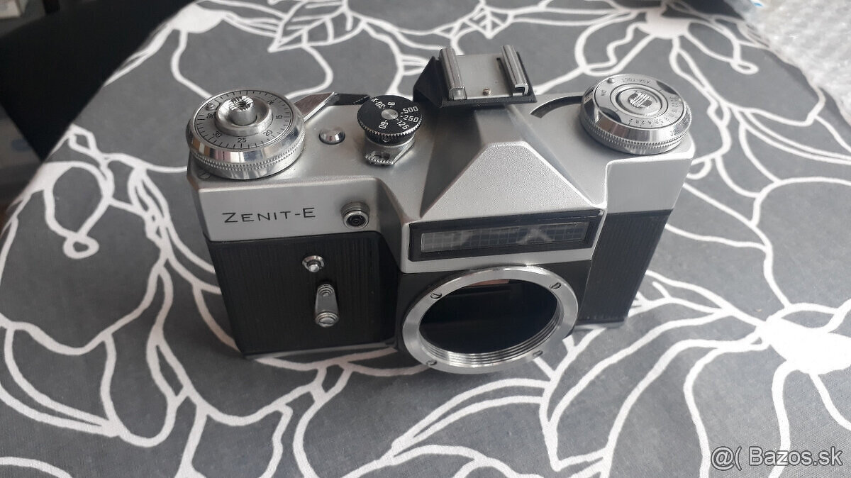 ZENIT-E (telo) pekný stav