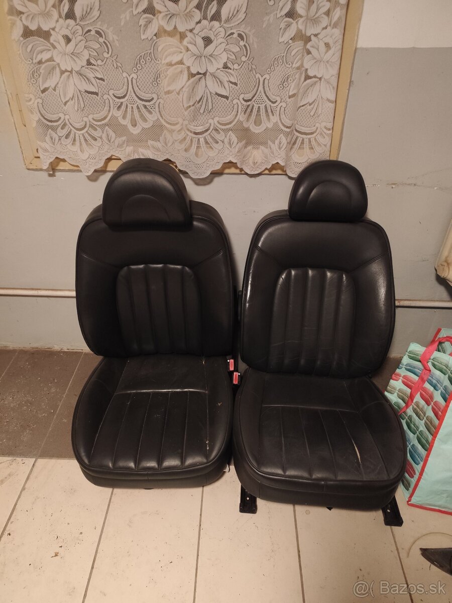Kožené sedadla