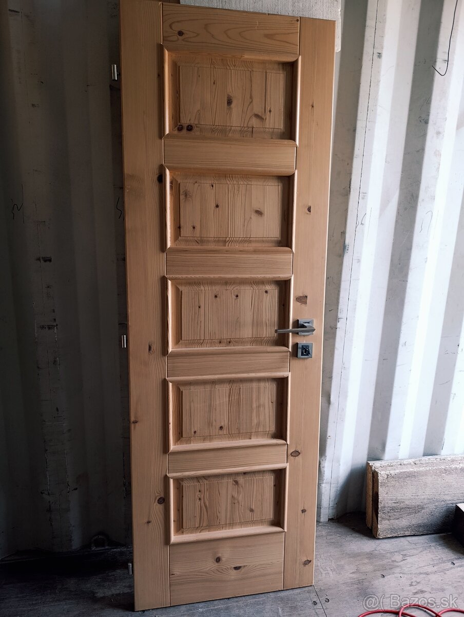 Masívne smrekové dvere 60cm