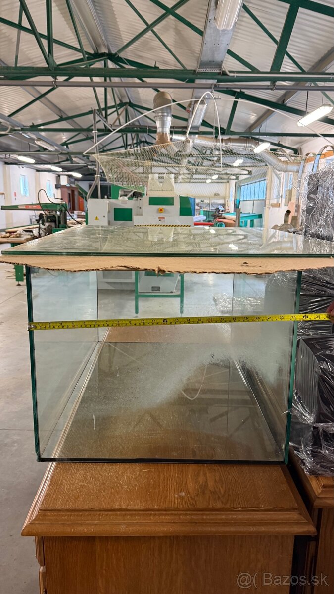 Predam akvarium - 250l