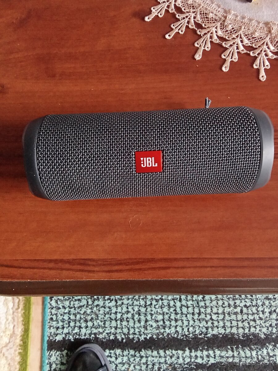 JBL esential 2