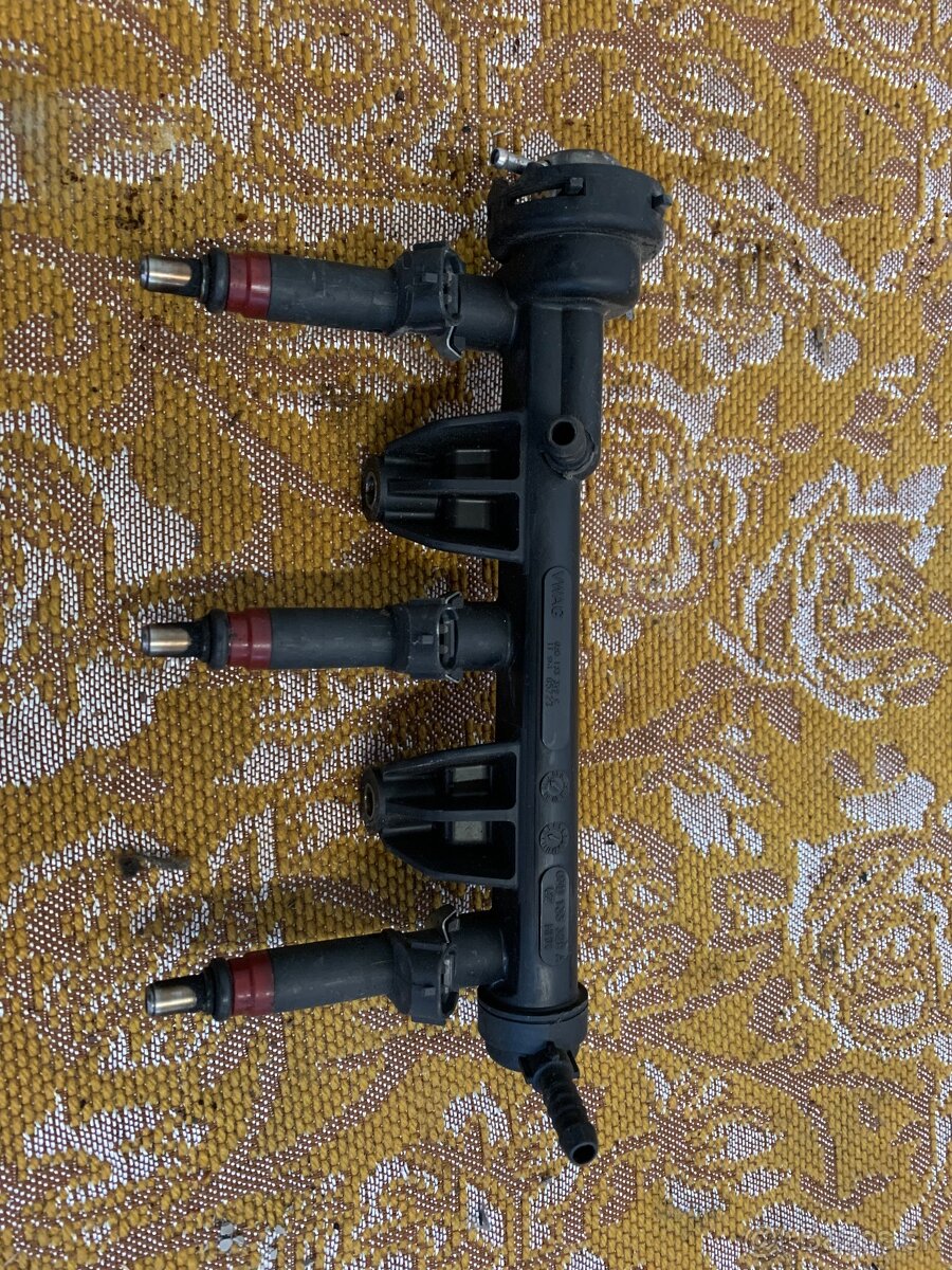 Vstrekovania lišta + vstrekovače VW,Škoda,Seat,