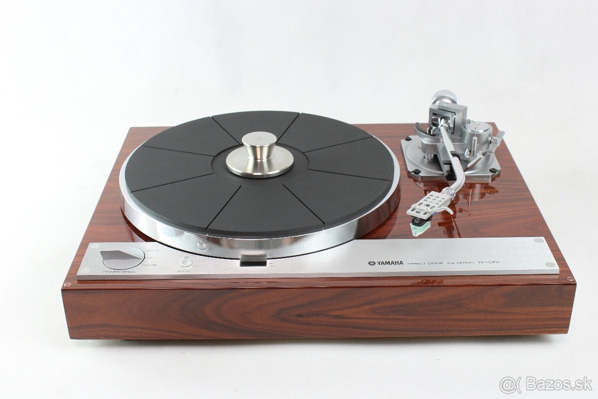 Gramofón YAMAHA YP-D51