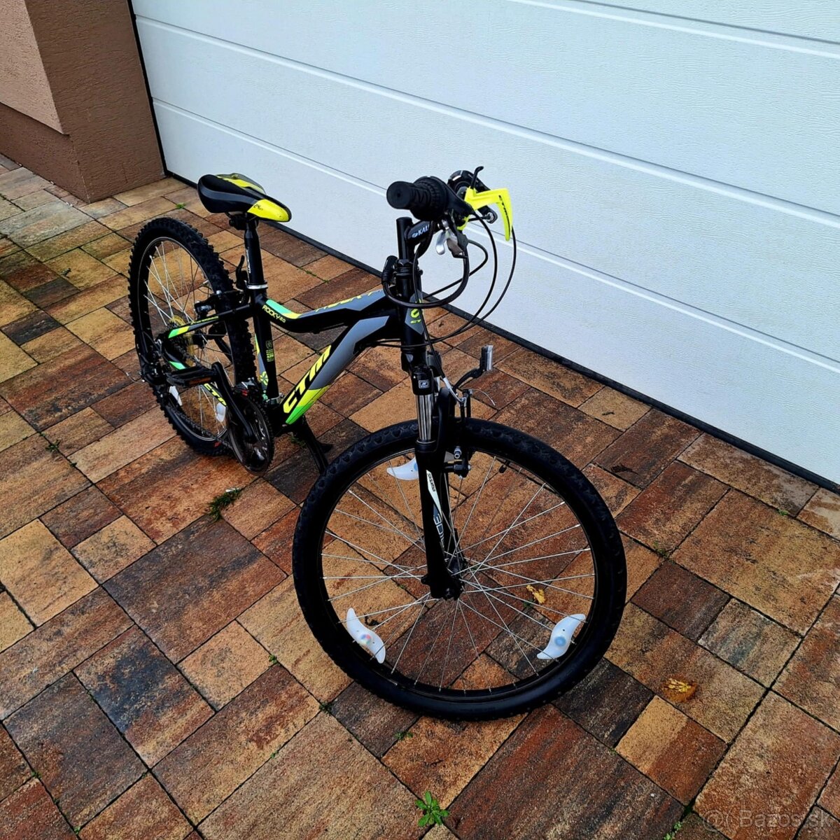 Horský bicykel 24