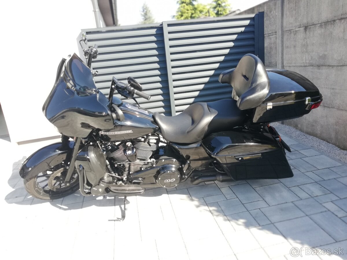 Zimná cena. Harley davidson street glide špeciál 114