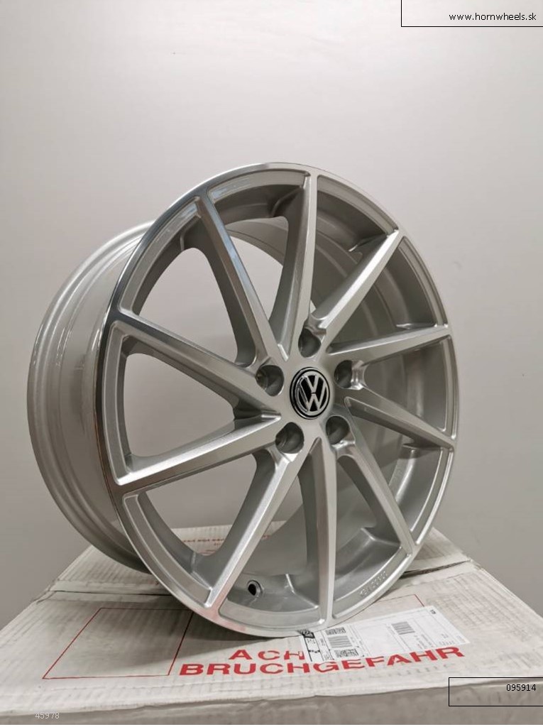 Vw Golf,Touran,Sharan,Caddy alu disky 8x18 ET54 5x112 1217