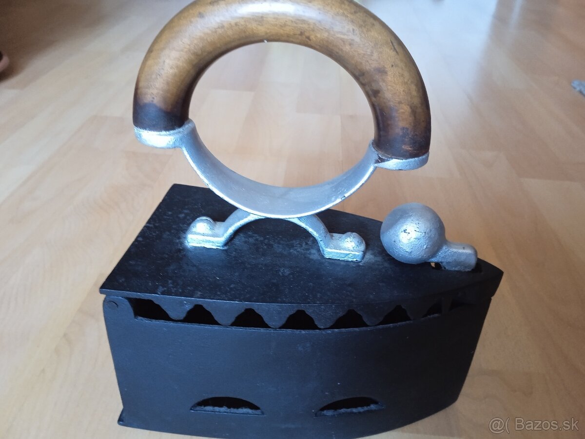 Starodávna žehlička