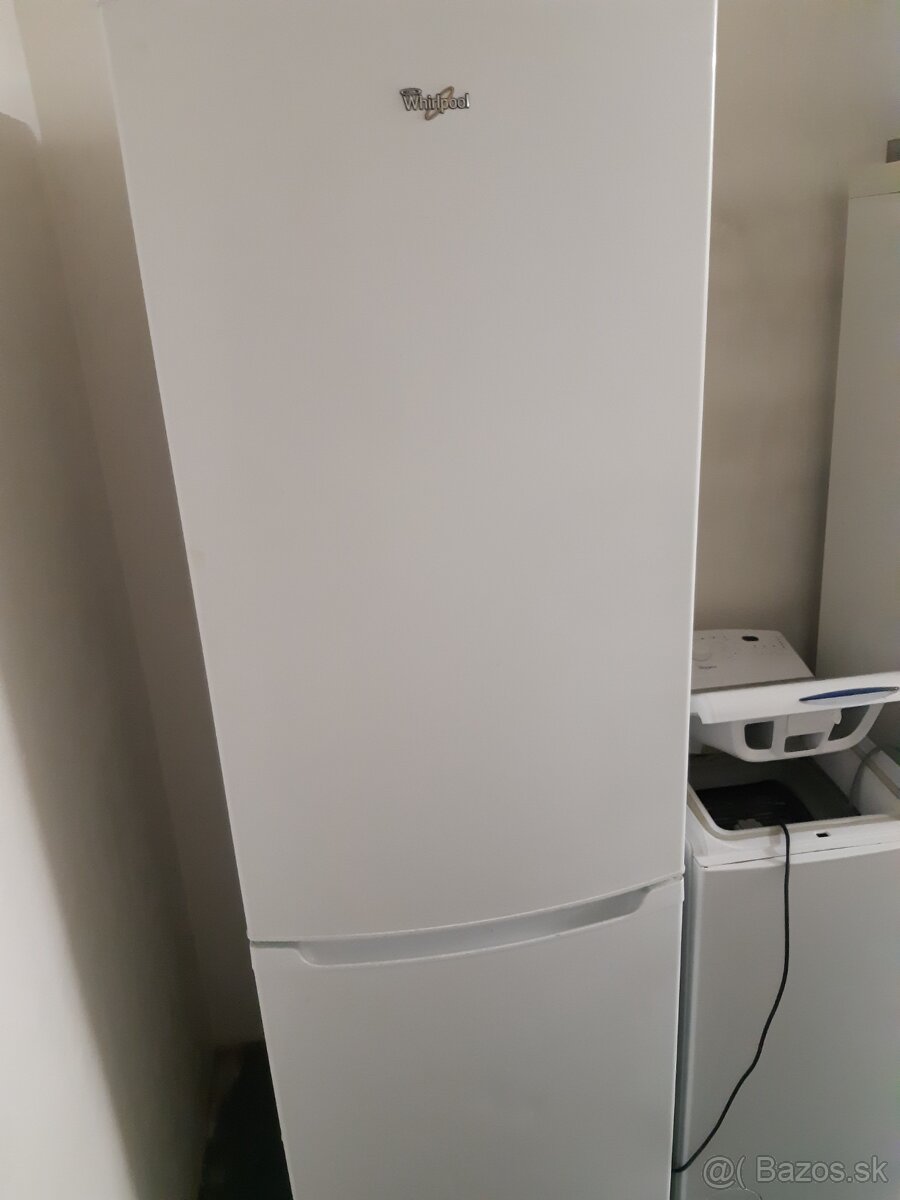 Chladnička s mrazničkou Whirlpool WBE 3411