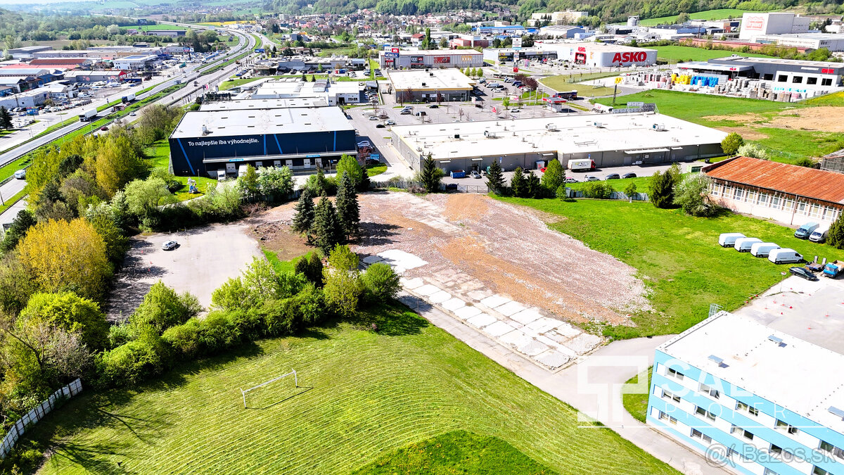 Pozemok pre občiansku vybavenosť v Radvaň Parku, Banská Byst