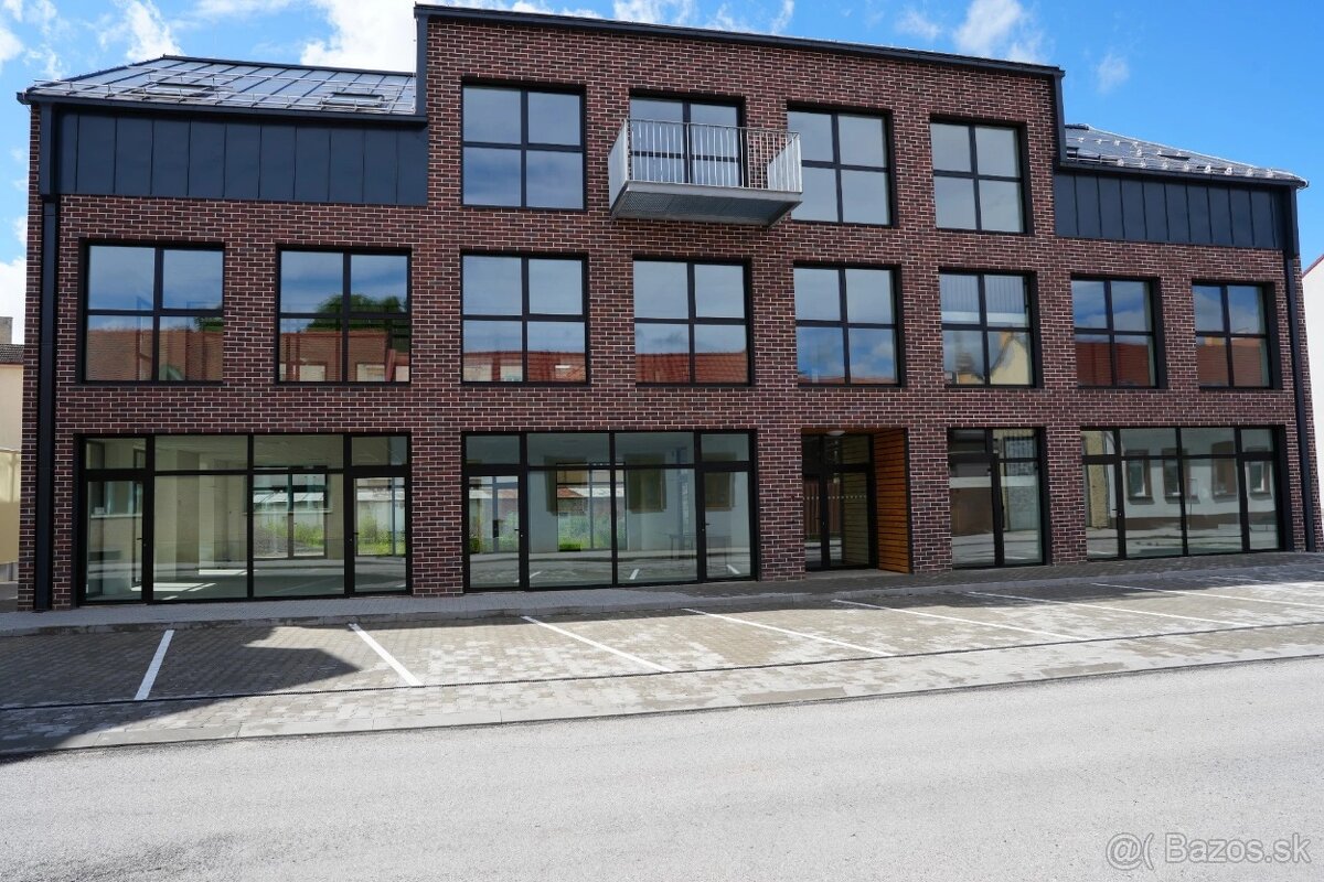 NOVOSTAVBA Kancelársky/administratívny priestor CENTRUM