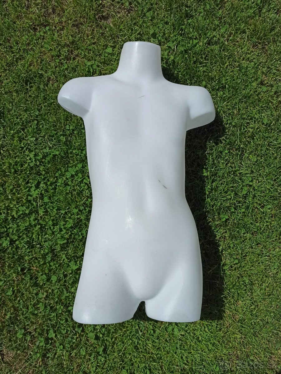 Figurína na oblečenie detská