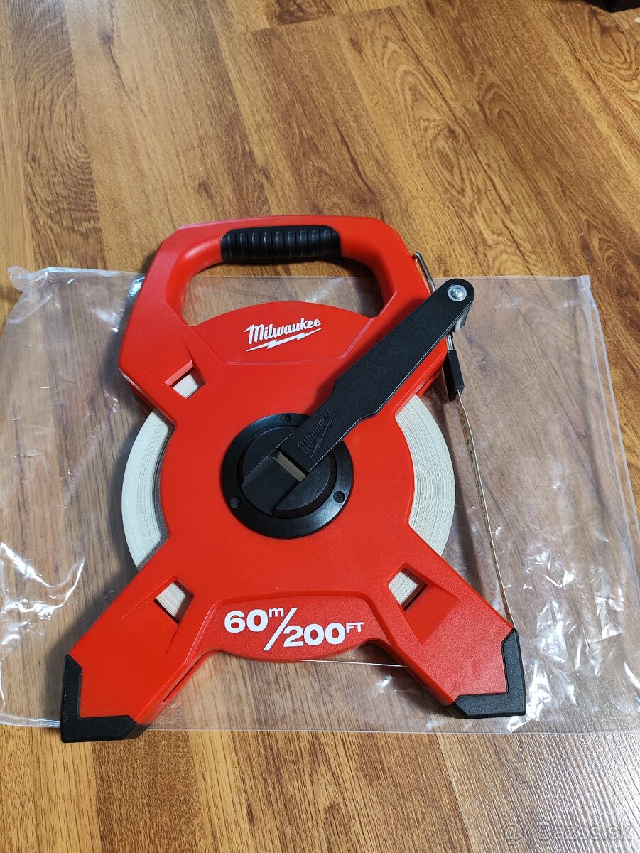 MILWAUKEE Dlhé meracie pásmo zo sklených vlákien 60 m/200 ft