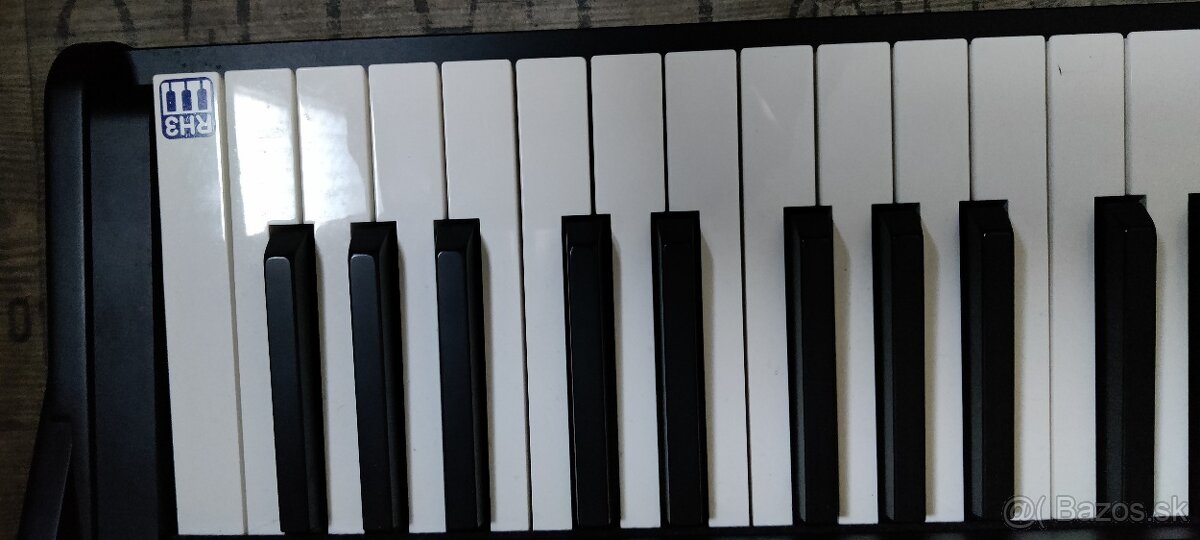 Korg M50