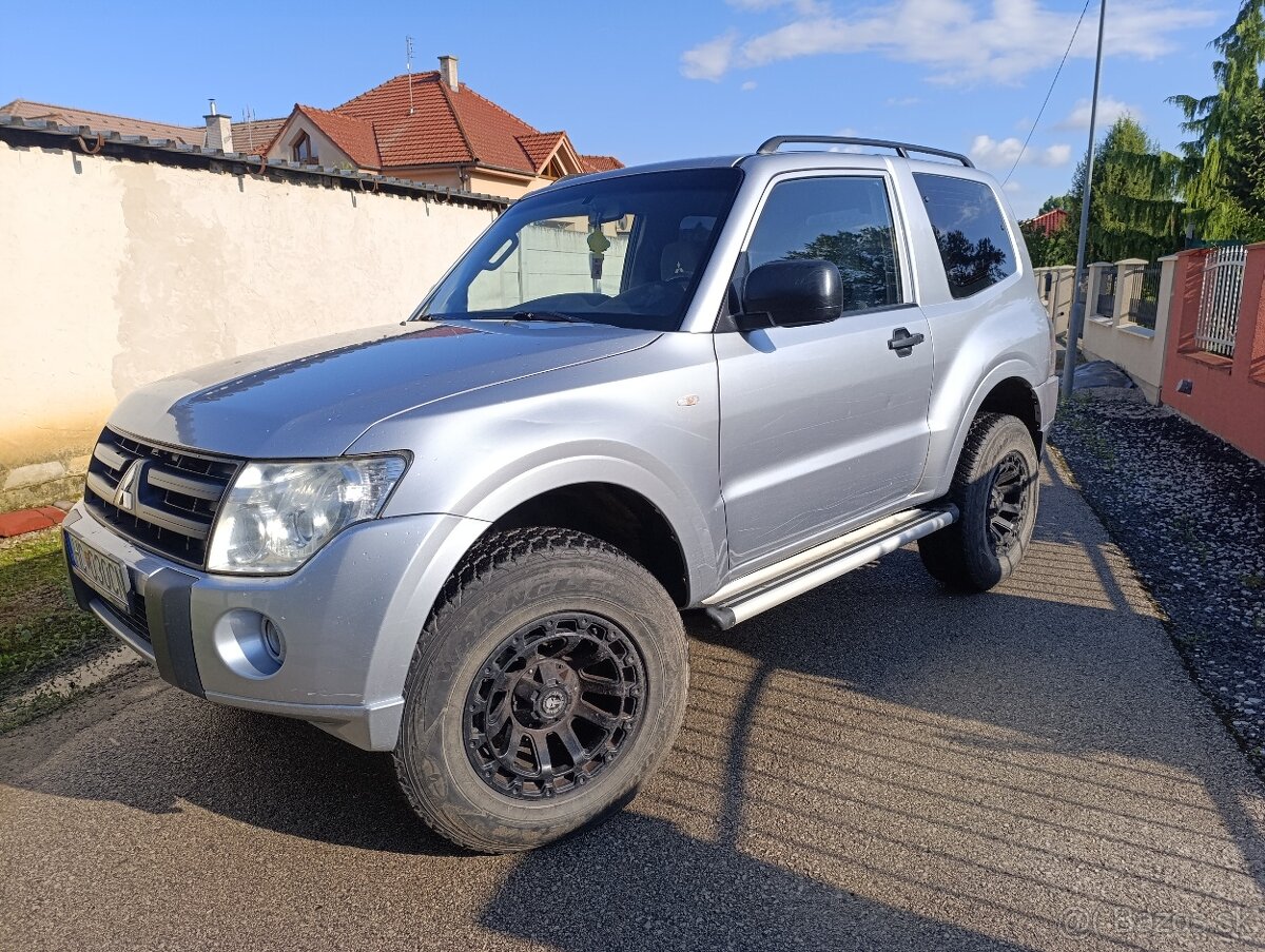 Mitsubishi Pajero 3.2DI-D r.v.2011 147kw 200 ps 3dv.