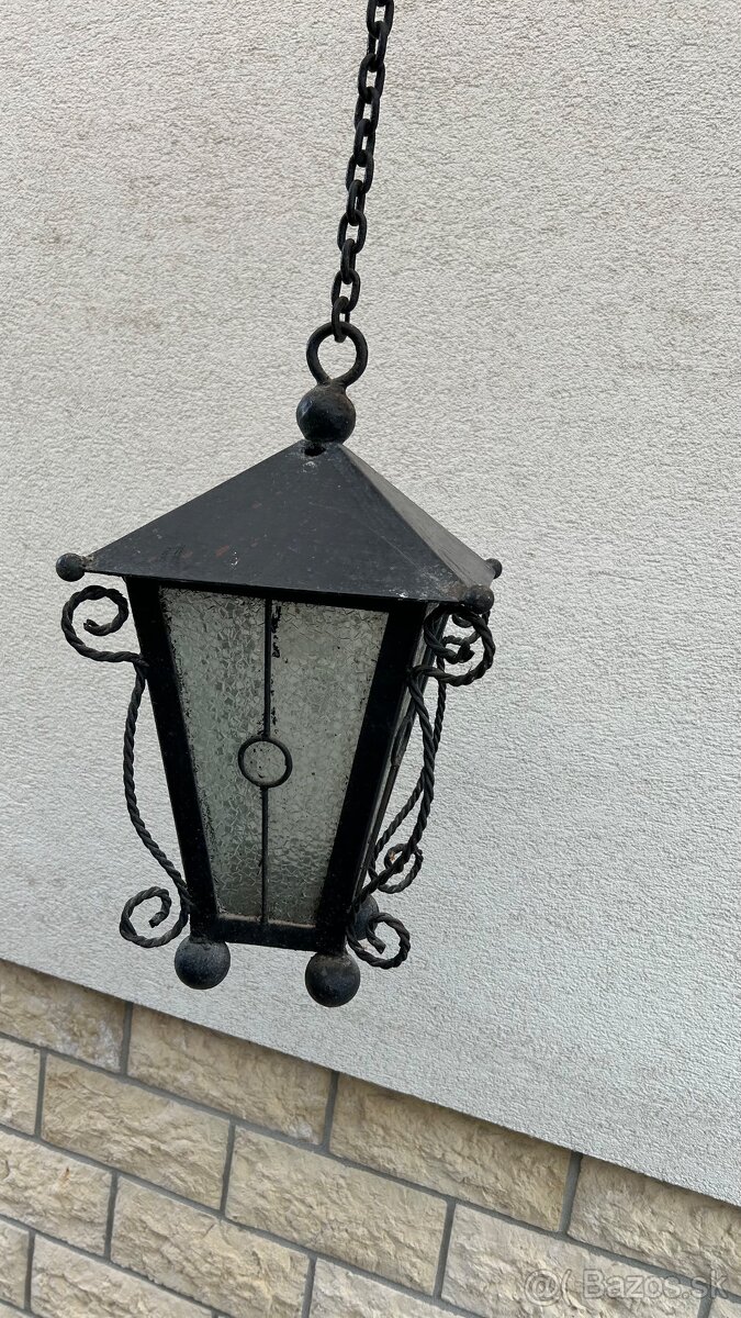 zavesna lampa