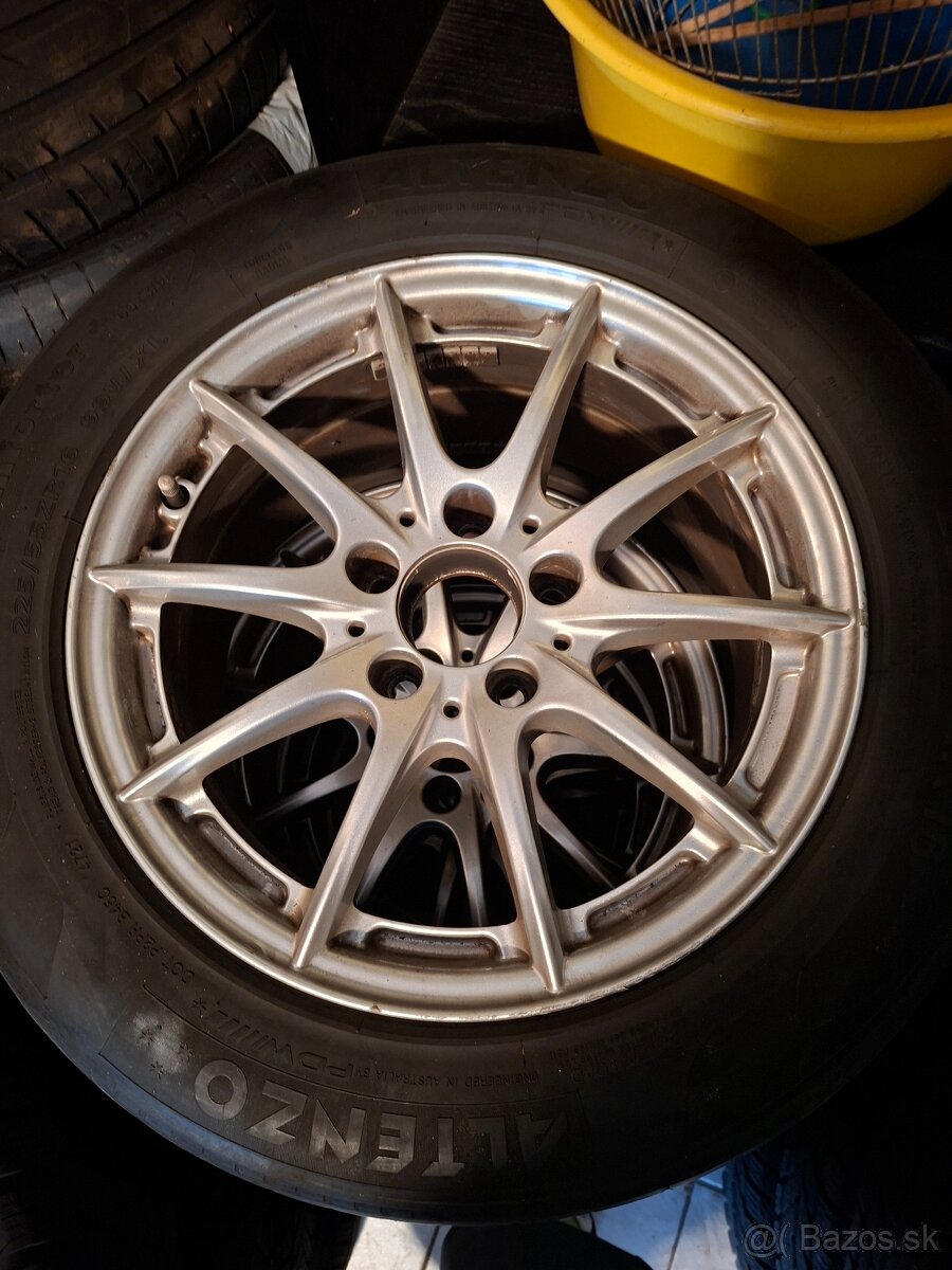 Mercedes R 16 225 55 r 16