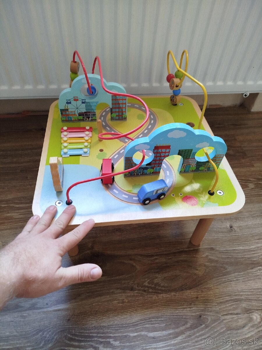 Predám detský stolík