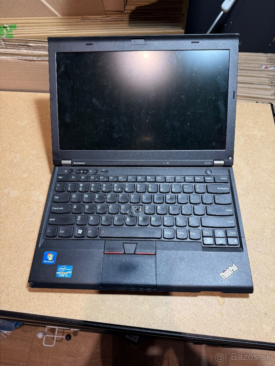 Predám nekompletný notebook Lenovo X230 na diely alebo doskl