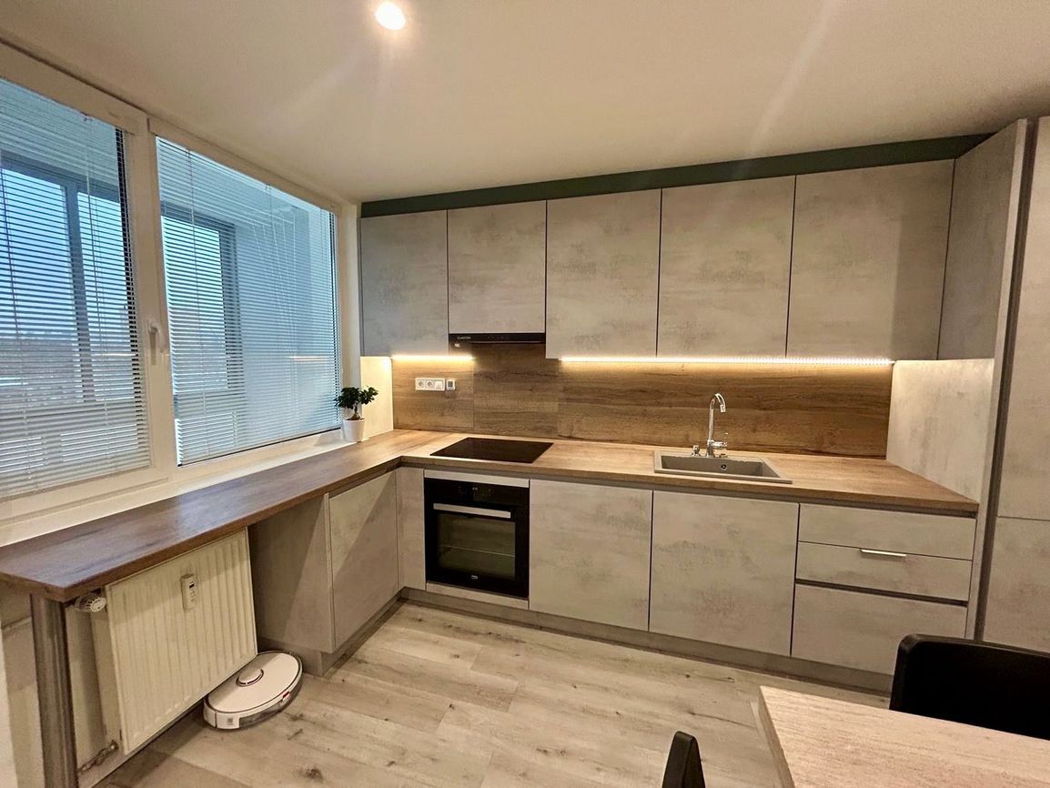 TERASA - KYSUCKÁ 3 IZBOVÝ BYT PO KOMPLETNEJ REKONŠTRUKCII