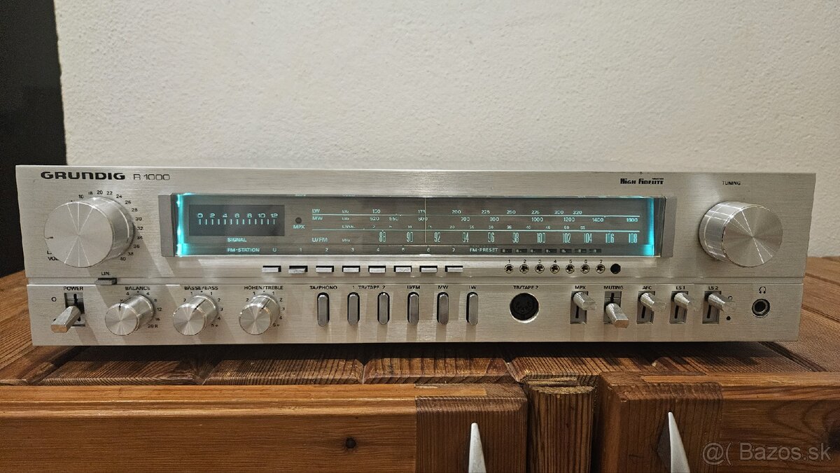 Grundig R1000