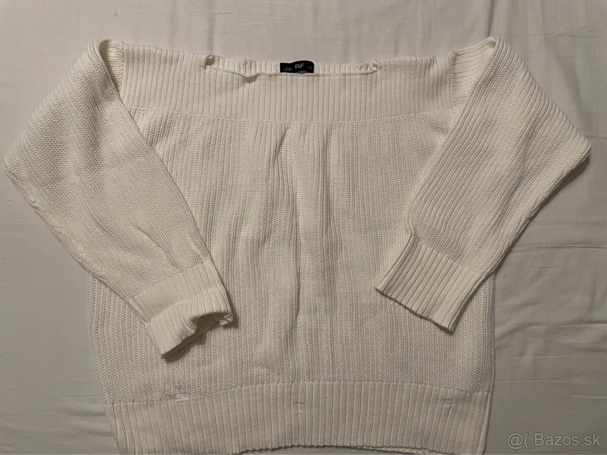 Biely svetrik F@F