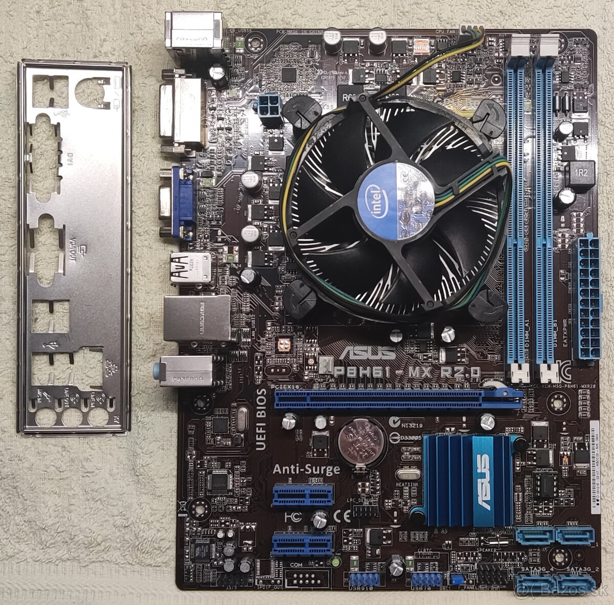 Asus P8H61-MX R2.0 + Intel Pentium G2020 + Intel Cooler