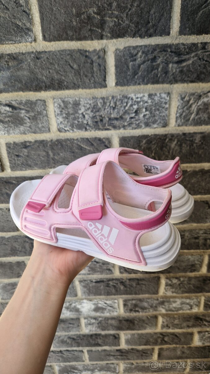 Sandále adidas