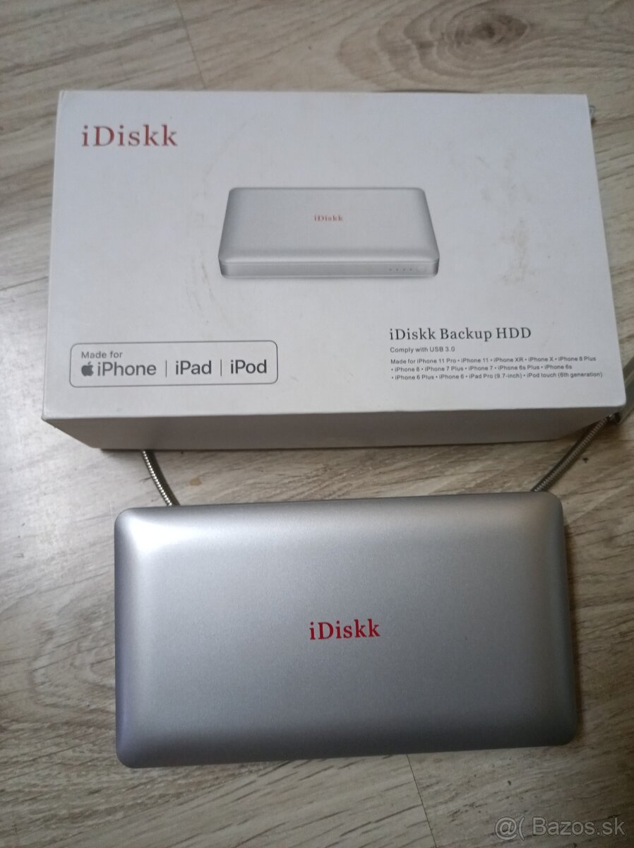 iDiskk HDD001 - 1Tb, 10000mAh